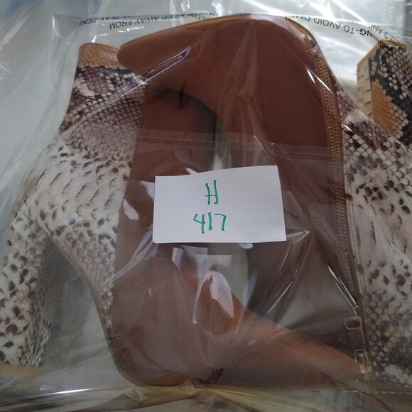 [H417] Brown Suede Snakeskin Boots, Size 37 - Picture 11 of 11
